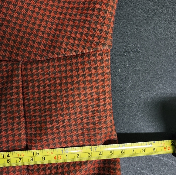 Fall into a wiggle dress - Picture 9 of 9